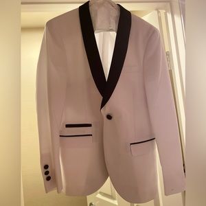 Men’s suit coat west end brand, white with black trim size S/M